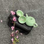 ست چای‌خوری مسافرتی ژاپنی دونفره مدل «ماهی سه‌بعدی» با کیف حمل اختصاصی - تصویر 2