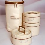 ظرف غذای استیل ۳۰۴ سه‌طبقه Bento Box با کیف عایق‌دار (BPA Free) – مناسب حمل غذای گرم و تفکیک‌شده - تصویر 3